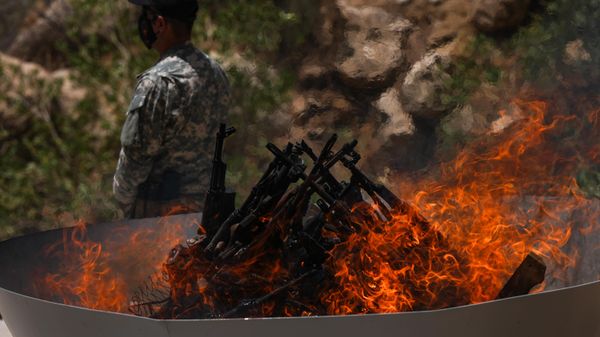 PKK'lı bir grup silah bıraktı - Sputnik Türkiye