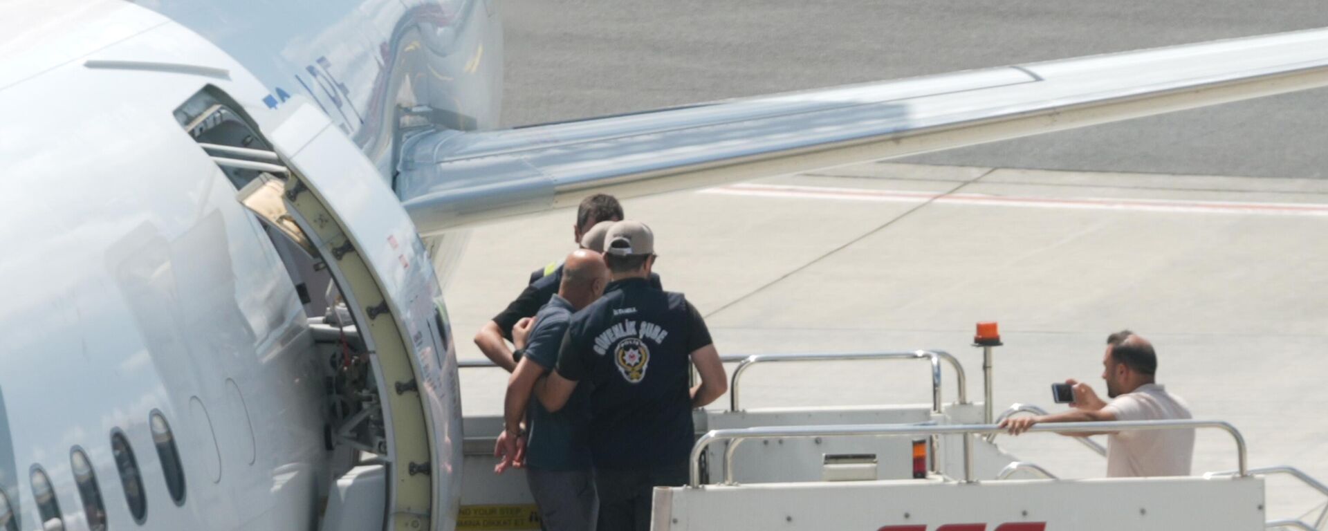 Aslan Özdemir gözaltı - Sputnik Türkiye, 1920, 11.07.2025