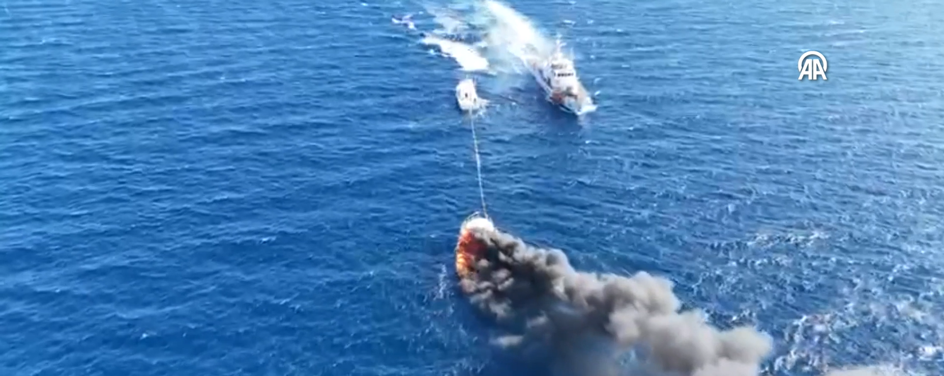 Çeşme'de motoryat yangını: Diğer teknelere sıçramaması adına açığa alındı - Sputnik Türkiye, 1920, 13.07.2025