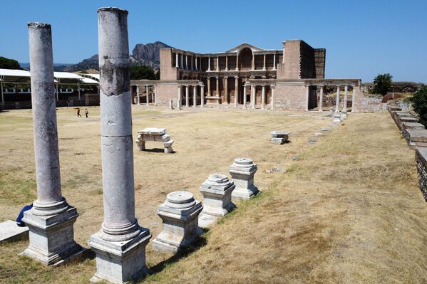 UNESCO'nun 3 numaralı kriteri kapsamında listeye alınan alan, Anadolu'nun yerli kültürü olan Lidya medeniyetine dair güçlü arkeolojik ve mimari kanıtlarıyla dikkati çekiyor. - Sputnik Türkiye