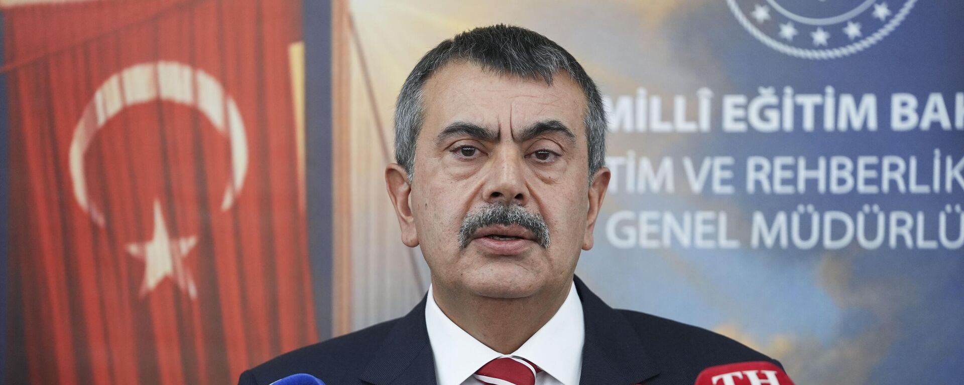 Yusuf Tekin - Sputnik Türkiye, 1920, 15.07.2025