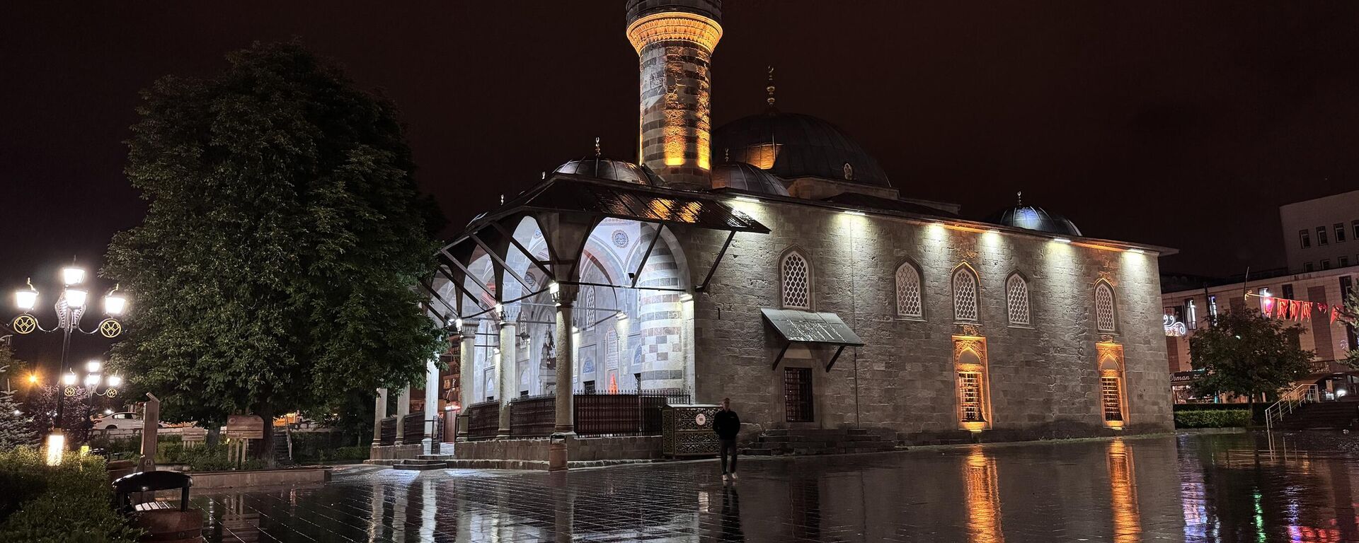 Erzurum Lalapaşa Camisi - Sputnik Türkiye, 1920, 16.07.2025