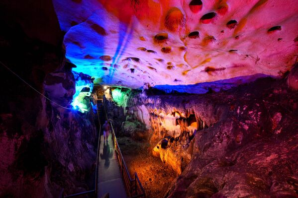 Antalya’nın gizemli güzelliği: Yalan Dünya Mağarası - Sputnik Türkiye