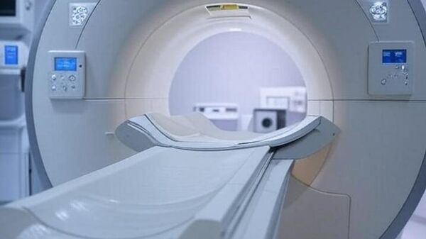 ABD’de MRI makinesine zincir kolyeyle giren adam makineye yapıştı: Durumu kritik - Sputnik Türkiye