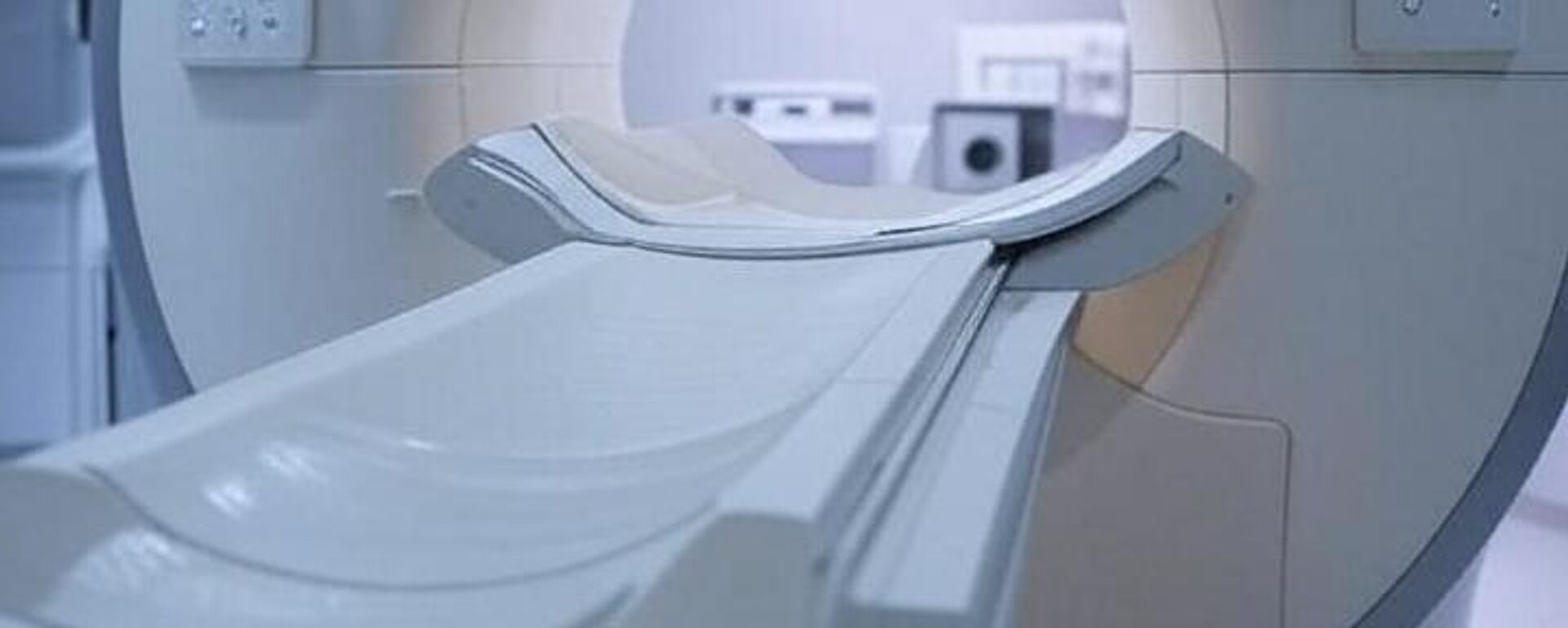 ABD’de MRI makinesine zincir kolyeyle giren adam makineye yapıştı: Durumu kritik - Sputnik Türkiye, 1920, 19.07.2025