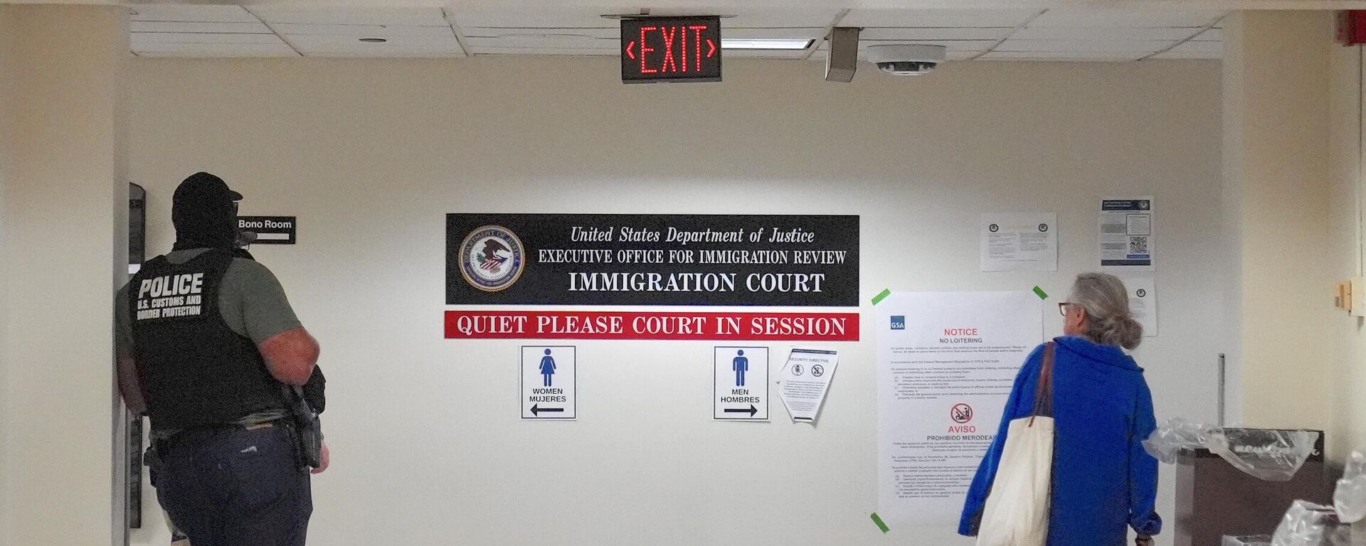  ICE (Göçmenlik ve Gümrük Muhafaza Dairesi)  - Sputnik Türkiye, 1920, 30.09.2025