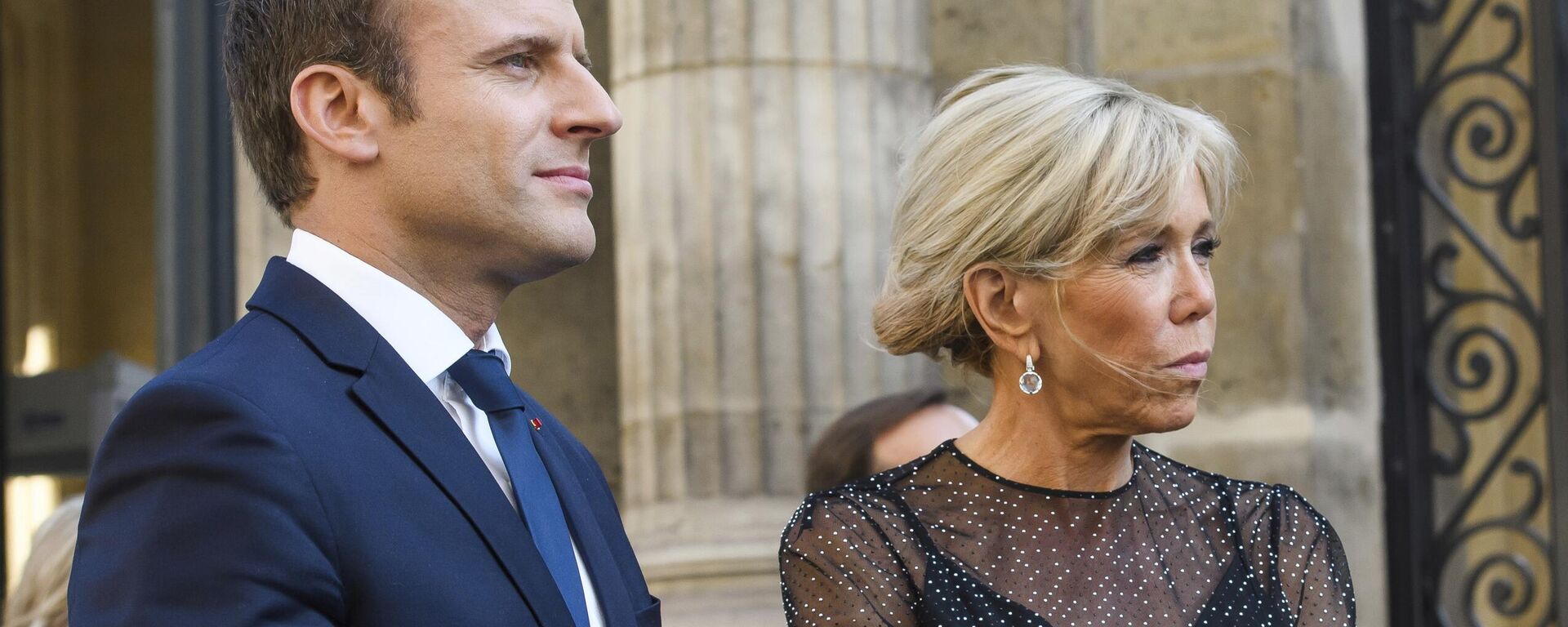 Emmanuel Macron, Brigitte Macron - Sputnik Türkiye, 1920, 18.09.2025