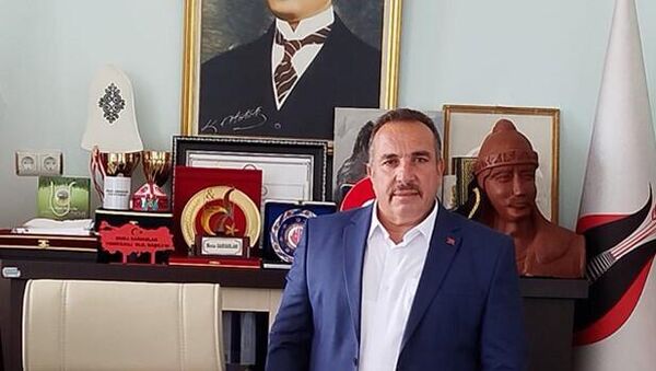 Yenifakılı Belediye Başkanı Musa Sarıaslan trafik kazasında hayatını kaybetti - Sputnik Türkiye