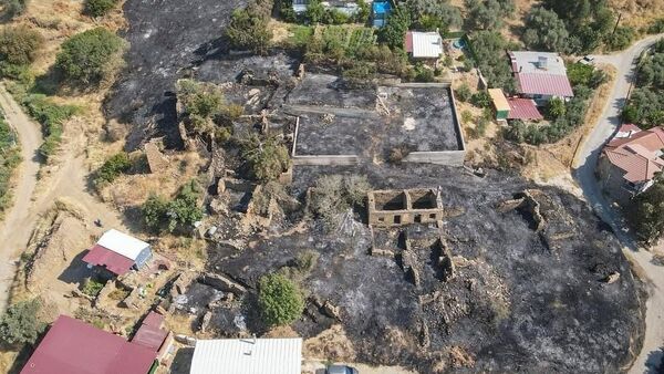 İzmir'deki yangın - Sputnik Türkiye