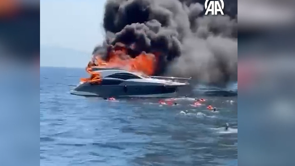 Kınalıada açıklarında tekne yangını - Sputnik Türkiye