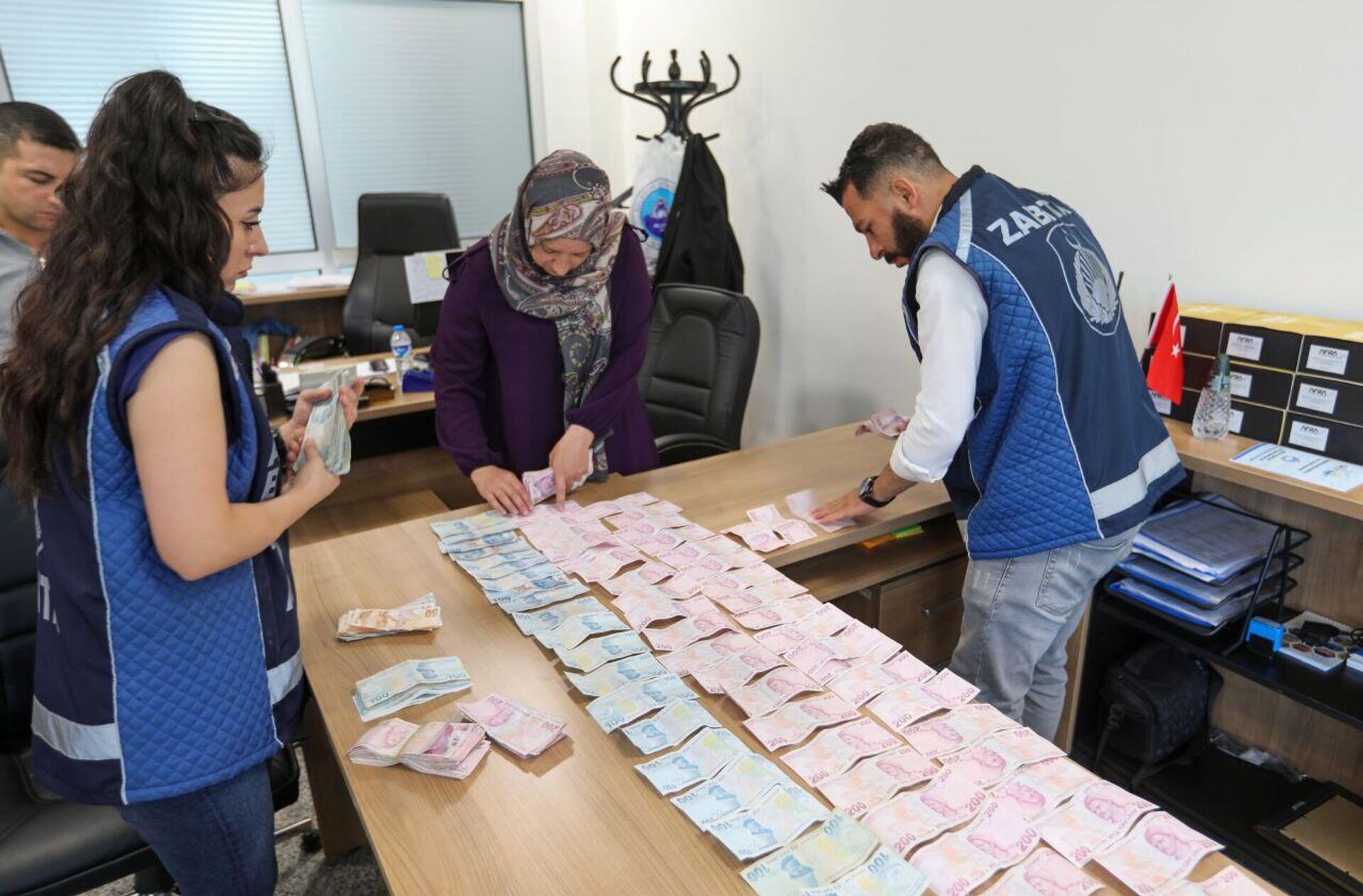 Van dilenci operasyonu - Sputnik Türkiye, 1920, 25.07.2025