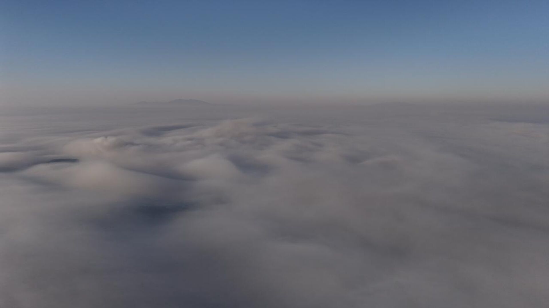 Yangın nedeniyle Orhaneli ve Harmancık ilçelerinin üstü dumanla kaplandı - Sputnik Türkiye, 1920, 28.07.2025