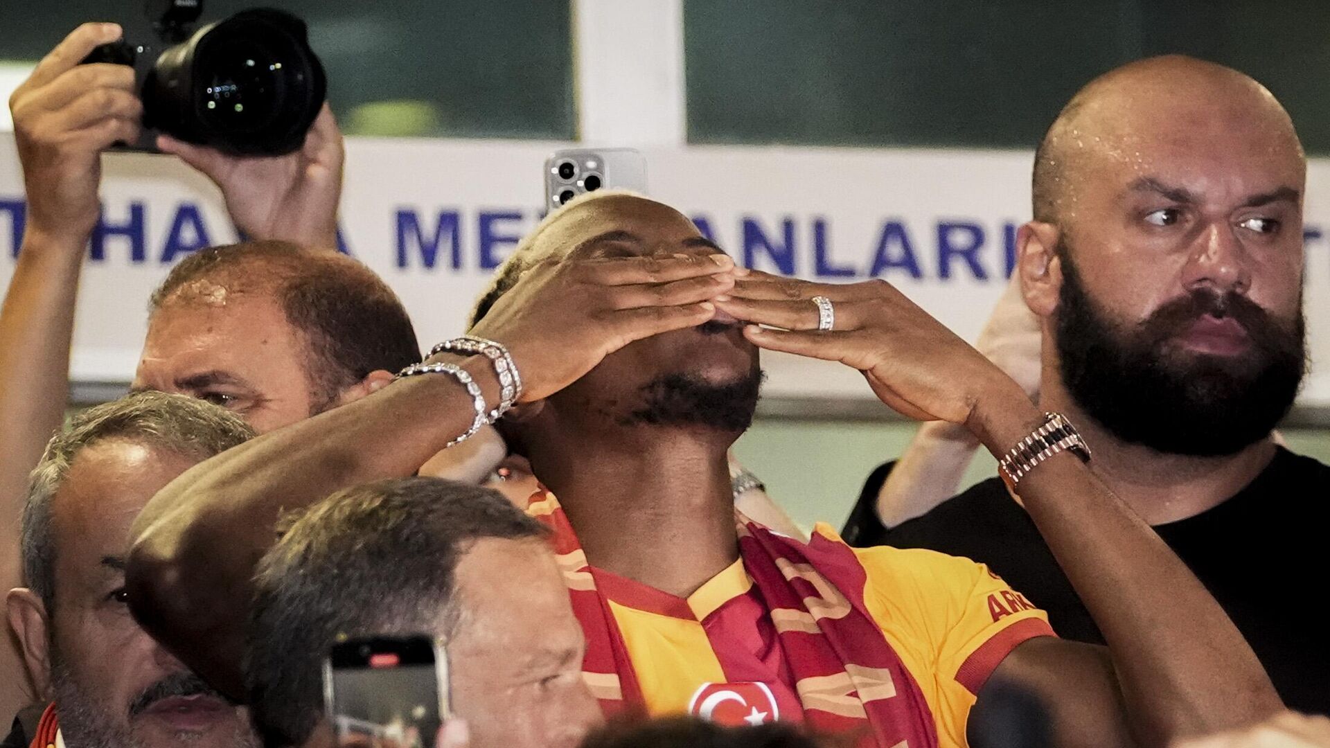 Osimhen Osimhen - Sputnik Türkiye, 1920, 31.07.2025