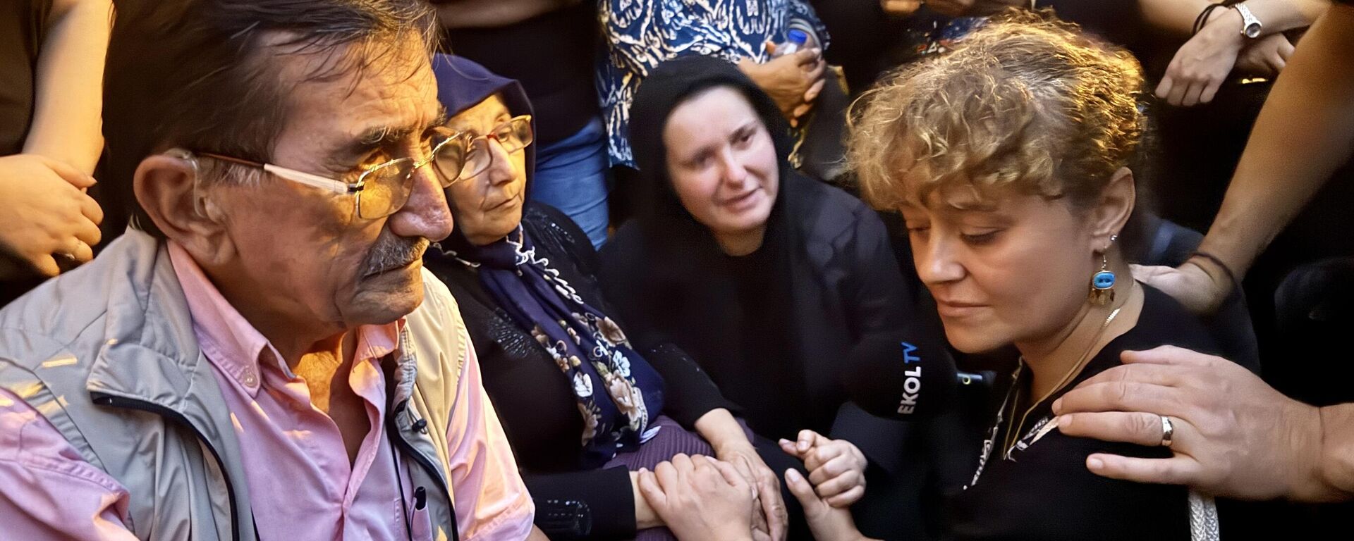 Sinem Somun annesi ve Yasemin Minguzzi - Sputnik Türkiye, 1920, 04.08.2025