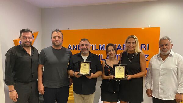 Beşiktaşlı iş adamlarından Radyo Sputnik’e iki ödül birden
 - Sputnik Türkiye