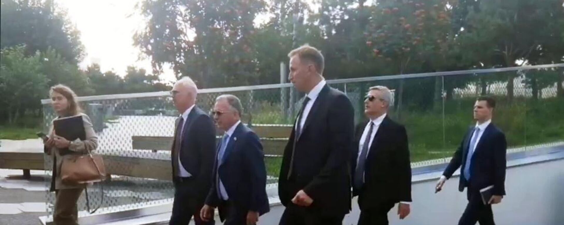 Witkoff ve Dmitriyev Moskova’da Zaryadye Parkı’nı gezdi - Sputnik Türkiye, 1920, 06.08.2025