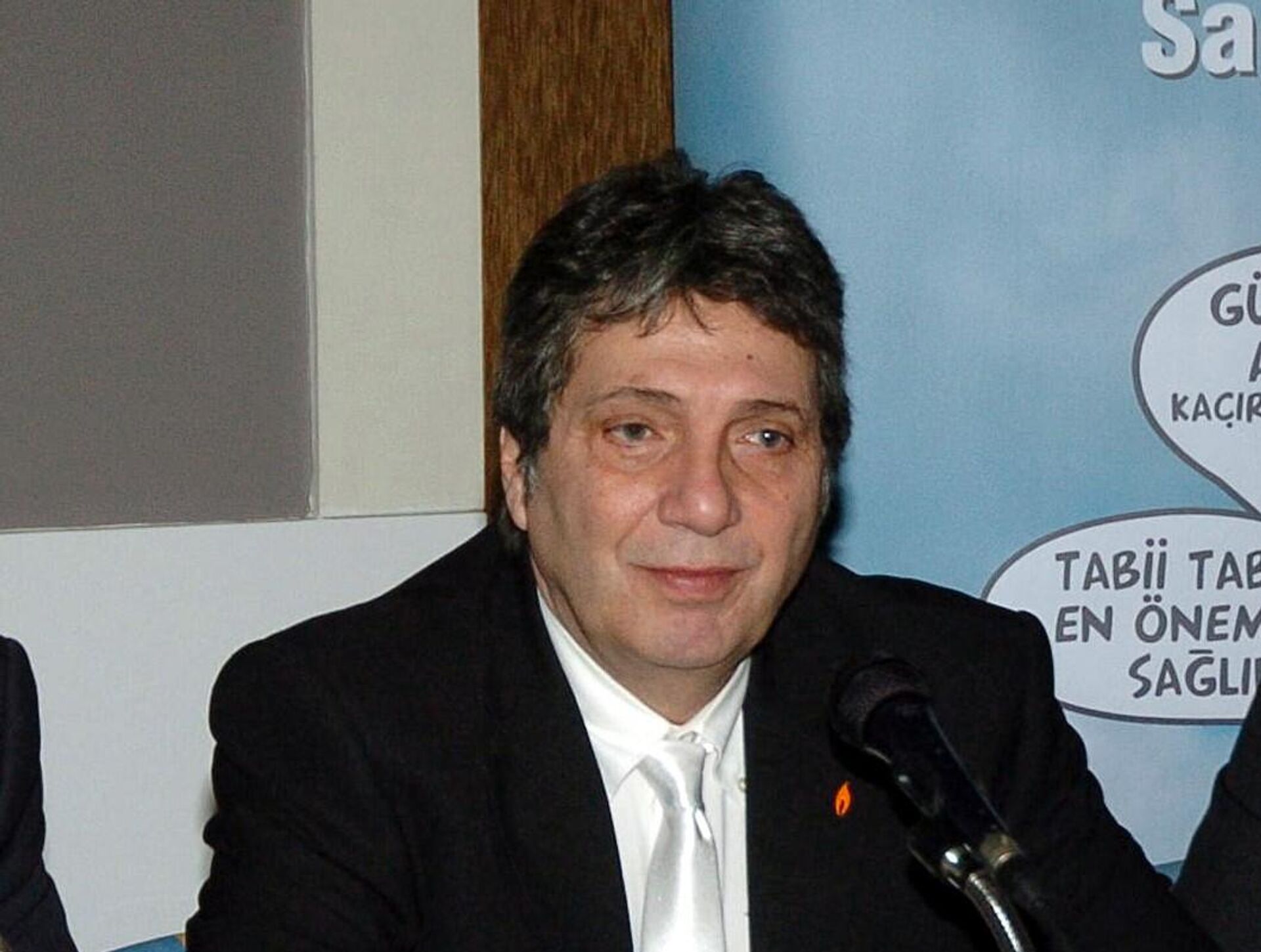 Ümit Aktan - Sputnik Türkiye, 1920, 01.12.2025