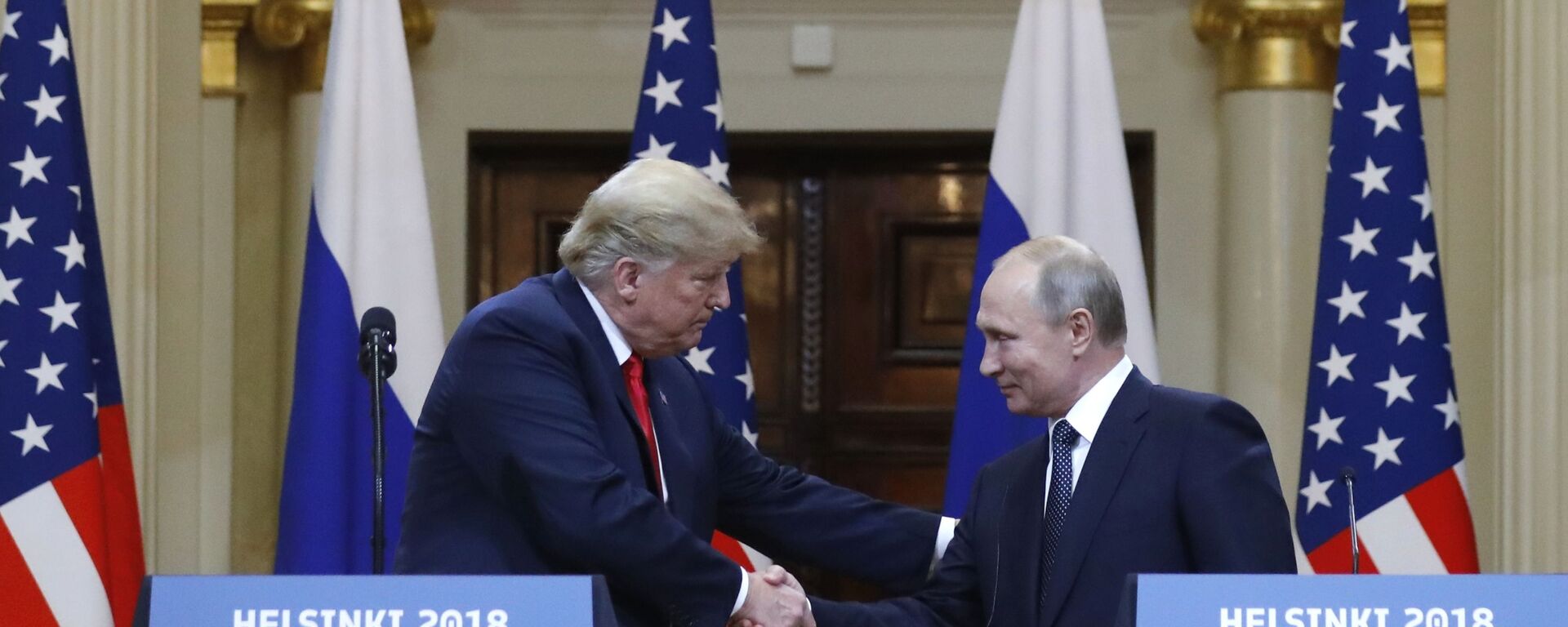 Cuộc gặp của Tổng thống Nga Vladimir Putin và Tổng thống Mỹ Donald Trump tại Helsinki - Sputnik Türkiye, 1920, 07.08.2025