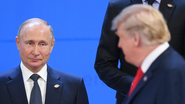 Tổng thống Nga Vladimir Putin và Tổng thống Hoa Kỳ Donald Trump - Sputnik Türkiye