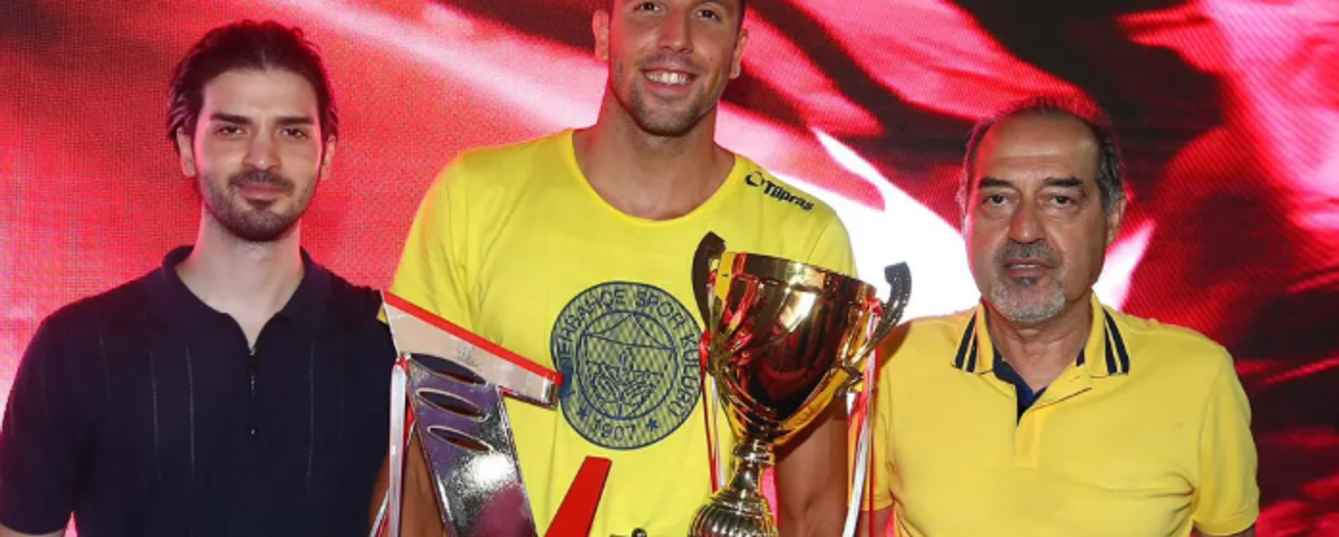 Tahkim Kurulu kararını verdi: Yüzme Kupası Galatasaray’dan alındı, Fenerbahçe’ye verildi - Sputnik Türkiye, 1920, 11.08.2025