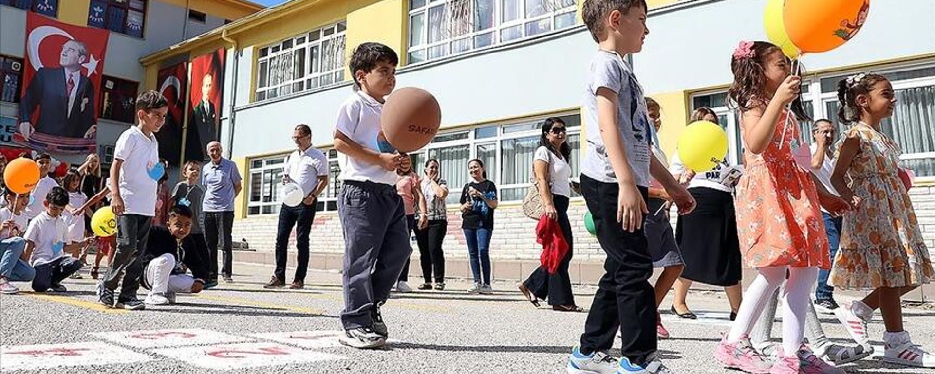 okul - Sputnik Türkiye, 1920, 19.08.2025