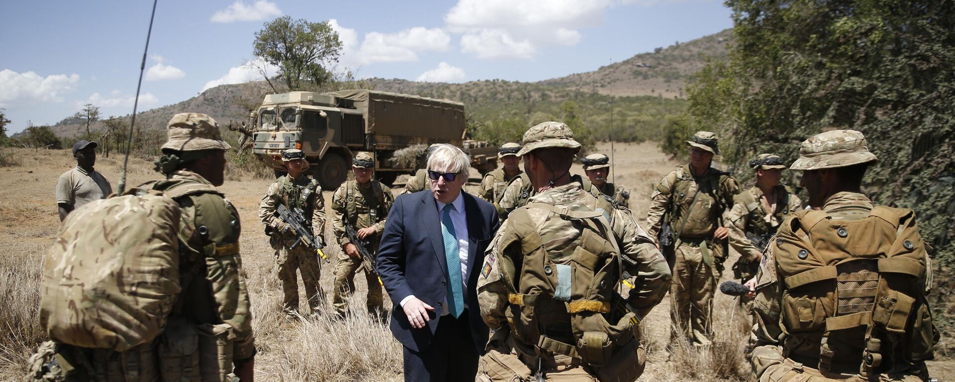 Arşiv foto: Dönemin Dışişleri Bakanı Boris Johnson 2017'de BATUK'u ziyaret ediyor - Sputnik Türkiye, 1920, 13.08.2025