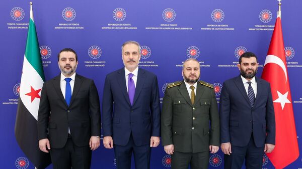 Dışişleri Bakanı Hakan Fidan, Suriye Dışişleri Bakanı Esad Hasan Şeybani ile bir araya geldi - Sputnik Türkiye