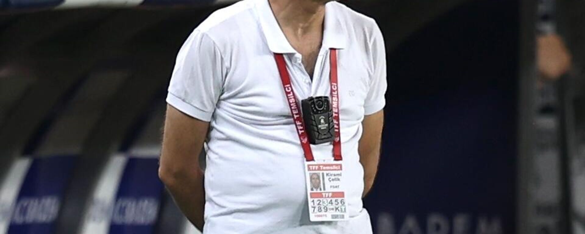 Türkiye Futbol Federasyonu (TFF) Gözlemcileri, maç esnasında yaka kameraları ile disiplin soruşturmalarında kullanılmak üzere görüntü ve ses kaydı yaptı. - Sputnik Türkiye, 1920, 13.08.2025