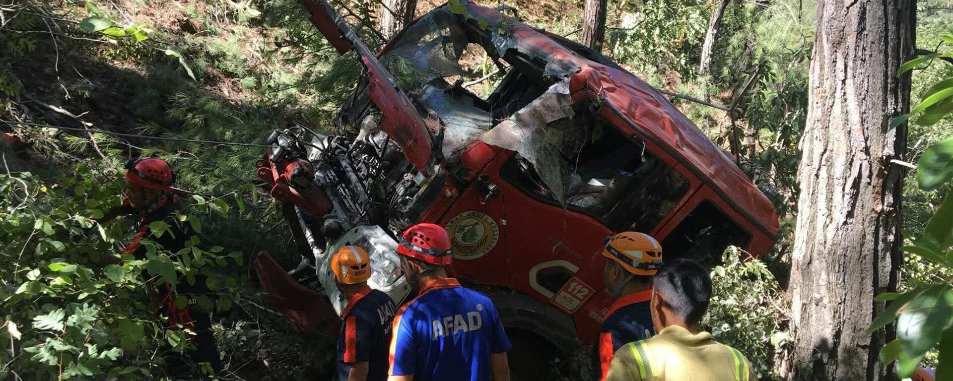 Osmaniye'de arazözün devrilmesi sonucu 1 kişi öldü, 4 kişi yaralandı
 - Sputnik Türkiye, 1920, 13.08.2025