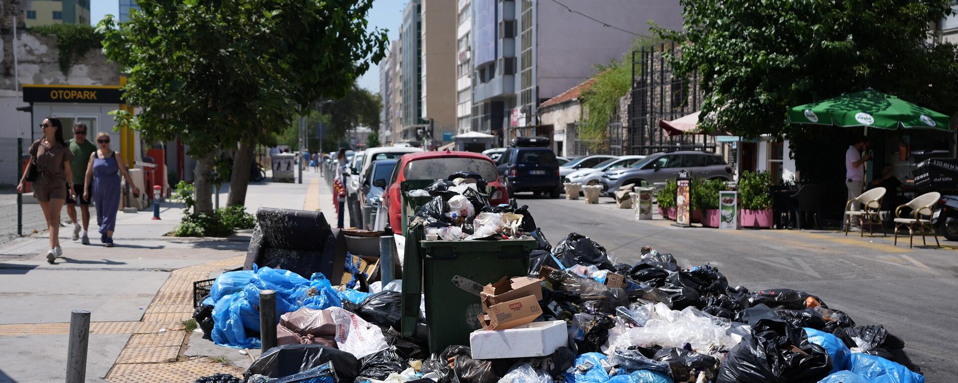 İzmir - Sputnik Türkiye, 1920, 13.08.2025