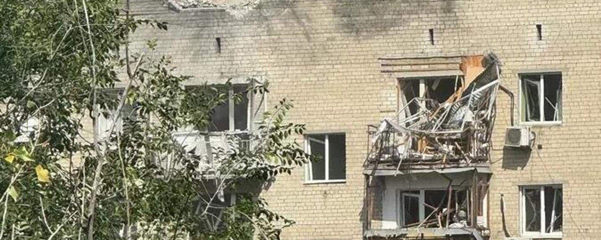 Ukrayna ordusu Rusya'nın Rostov-na-Donu kentindeki sivil binaları İHA ile vurdu - Sputnik Türkiye, 1920, 14.08.2025