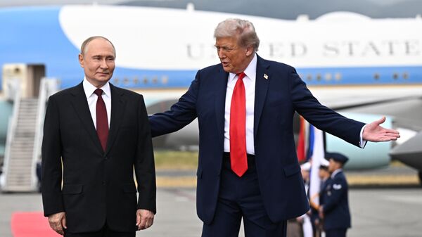 Rusya Devlet Başkanı Putin ve ABD Başkanı Trump Alaska'da - Sputnik Türkiye