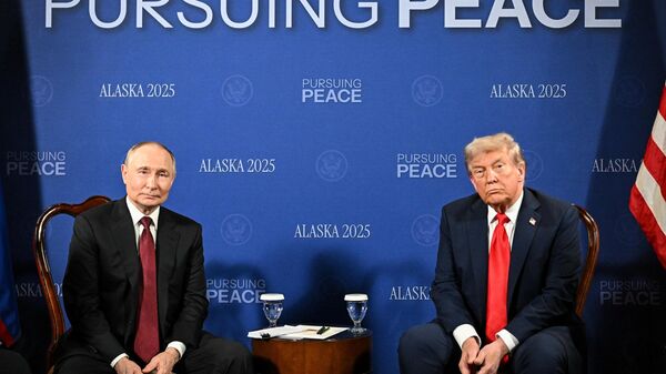 
Rusya Devlet Başkanı Putin ve ABD Başkanı Trump Alaska'da - Sputnik Türkiye