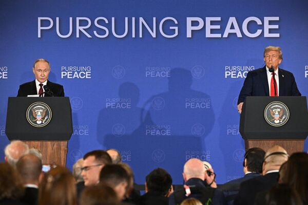 Putin-Trump basın açıklaması Putin-Trump basın açıklaması - Sputnik Türkiye