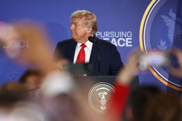 Putin-Trump basın açıklaması Putin-Trump basın açıklaması - Sputnik Türkiye