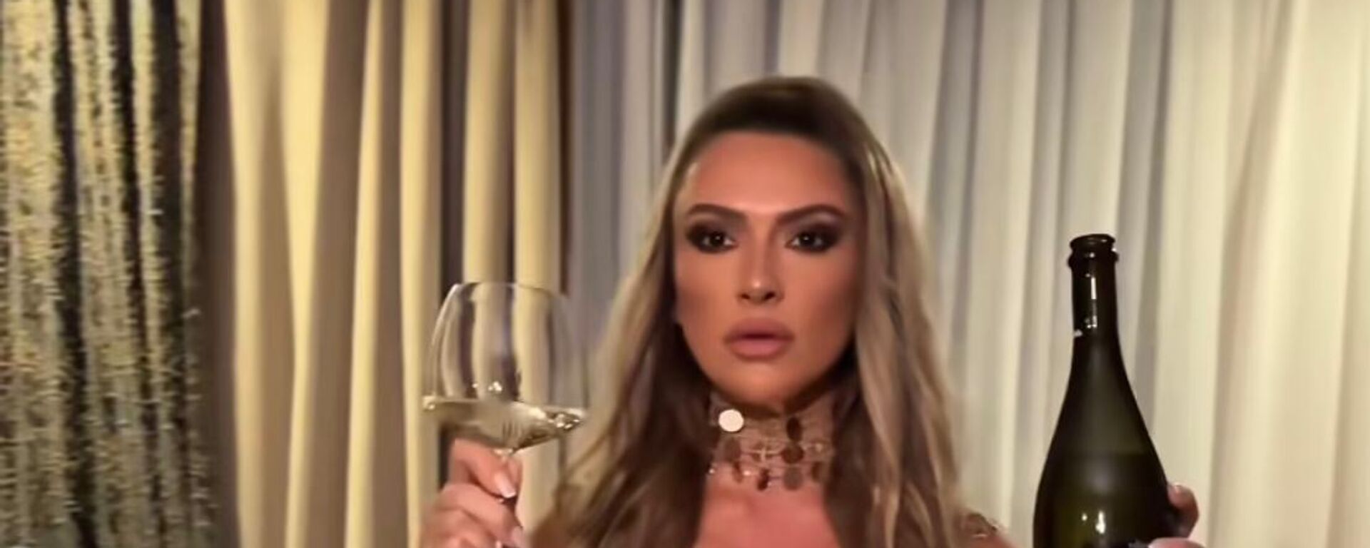 Hadise sosyal medya  - Sputnik Türkiye, 1920, 19.08.2025