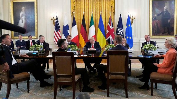 美国总统特朗普、乌克兰总统泽连斯基与欧洲多国及欧盟、北约领导人在白宫的正式会晤 - Sputnik Türkiye