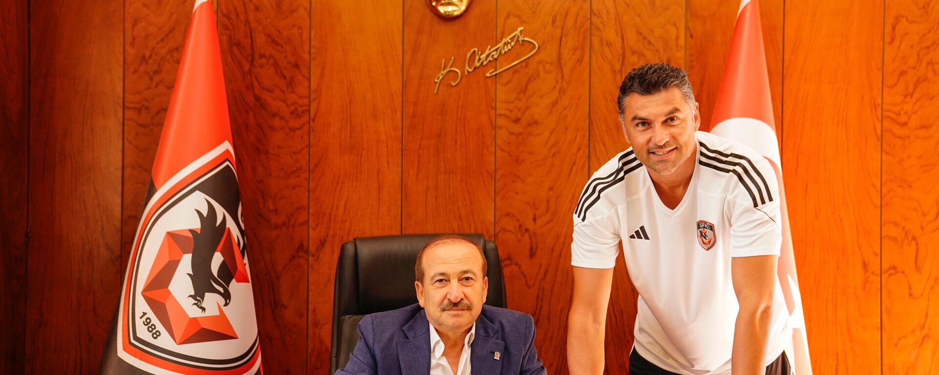 Burak Yılmaz - Sputnik Türkiye, 1920, 15.12.2025