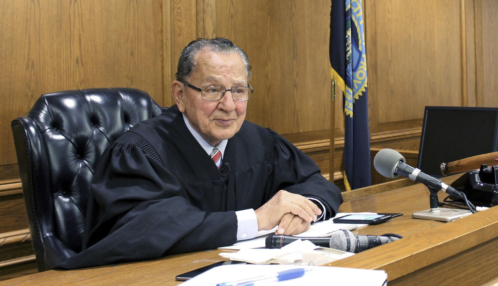 Frank Caprio - Sputnik Türkiye, 1920, 03.12.2025