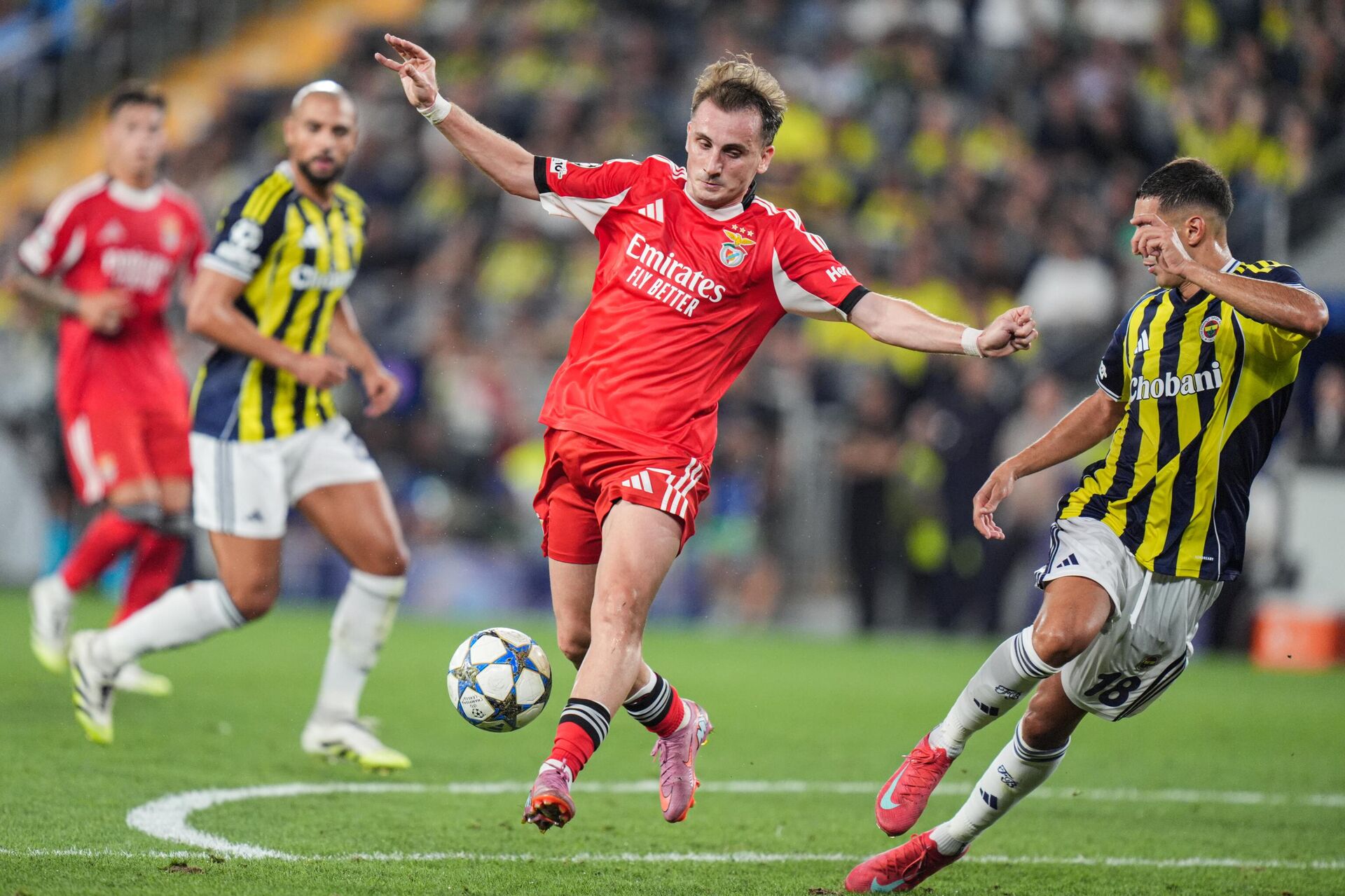 Benfica maçının ardından: Duran topları iyi kullanamıyoruz - Sputnik Türkiye, 1920, 21.08.2025