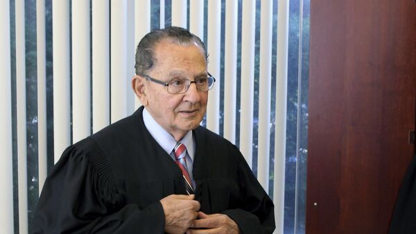 Yargıç Caprio'nun Türk öğrenciyle diyaloğu gündem oldu: Umarım sende iyi bir izlenim bırakırız - Sputnik Türkiye