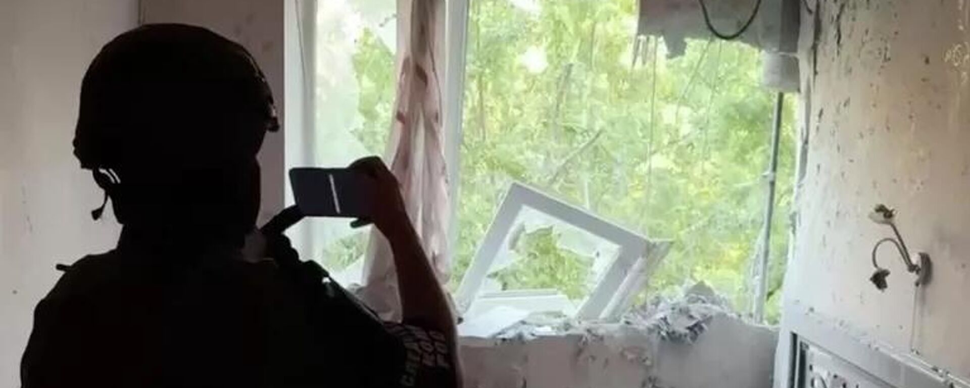 Ukrayna Silahlı Kuvvetleri'nin DPR'deki Yenakiyevo'da gerçekleştirdiği saldırının sonuçları
 - Sputnik Türkiye, 1920, 21.08.2025