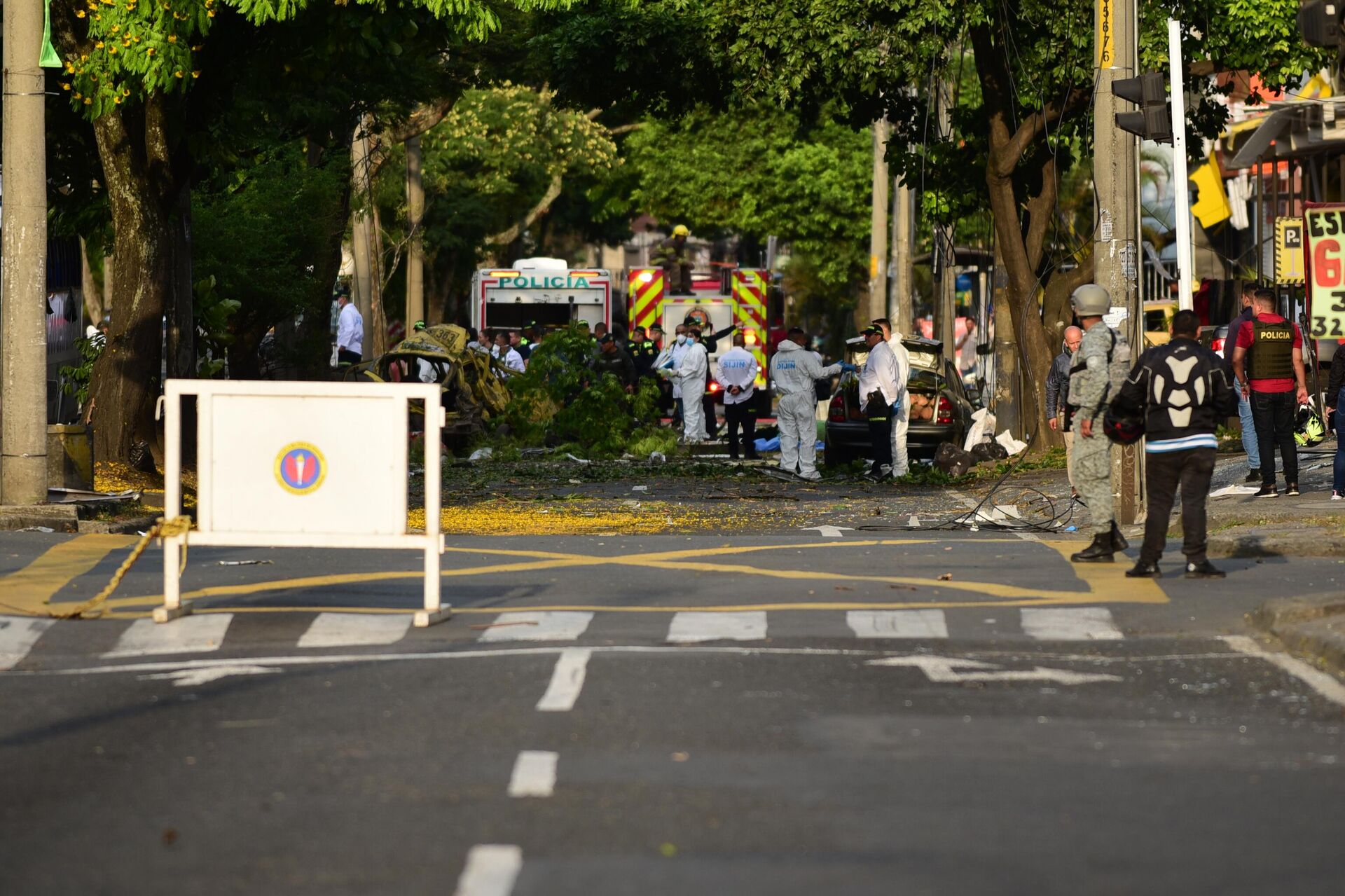Kolombiya’da çifte saldırı: Helikopter düşürüldü, onlarca kişi hayatını kaybedip yaralandı - Sputnik Türkiye, 1920, 22.08.2025