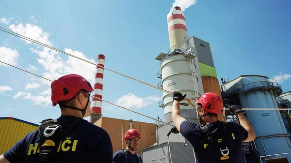 Bratislava'daki petrol rafinerisi - Sputnik Türkiye