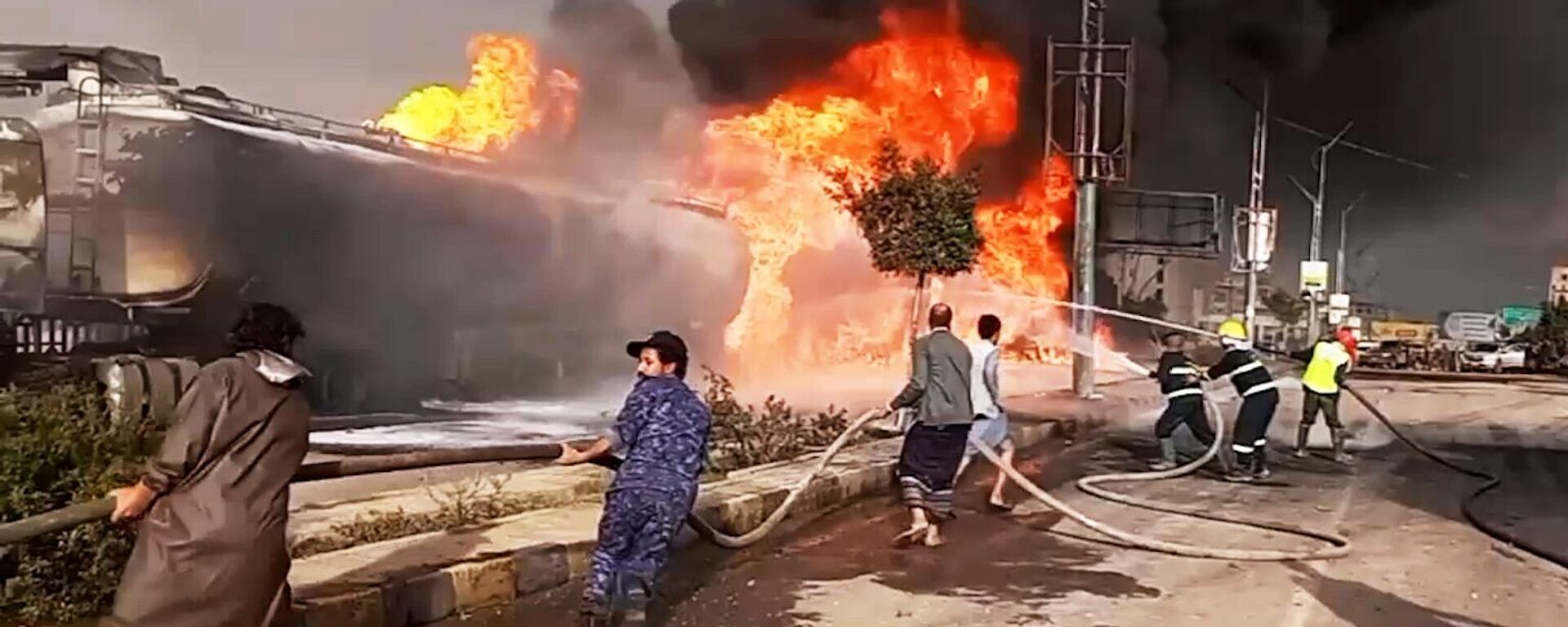 İsrail, Yemen'in başkenti Sana'ya saldırı düzenledi - Sputnik Türkiye, 1920, 25.08.2025