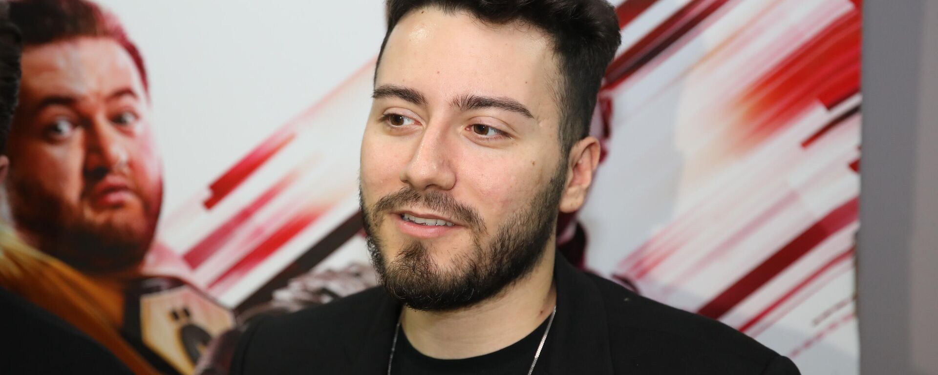 Enes Batur - Sputnik Türkiye, 1920, 25.08.2025