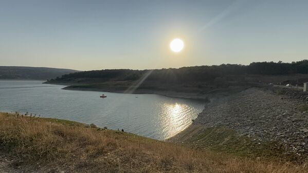 Bolu&#x27;nun içme suyu ihtiyacının karşılandığı Gölköy Baraj Gölü&#x27;nde su seviyesi yüzde 28 ölçüldü.  - Sputnik Türkiye