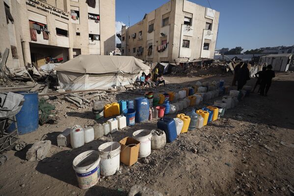 Uluslararası kuruluşlar, Gazze’de insani krizin her geçen gün derinleştiğini ve bölgeye acil yardım ulaştırılması gerektiğini vurguluyor. - Sputnik Türkiye