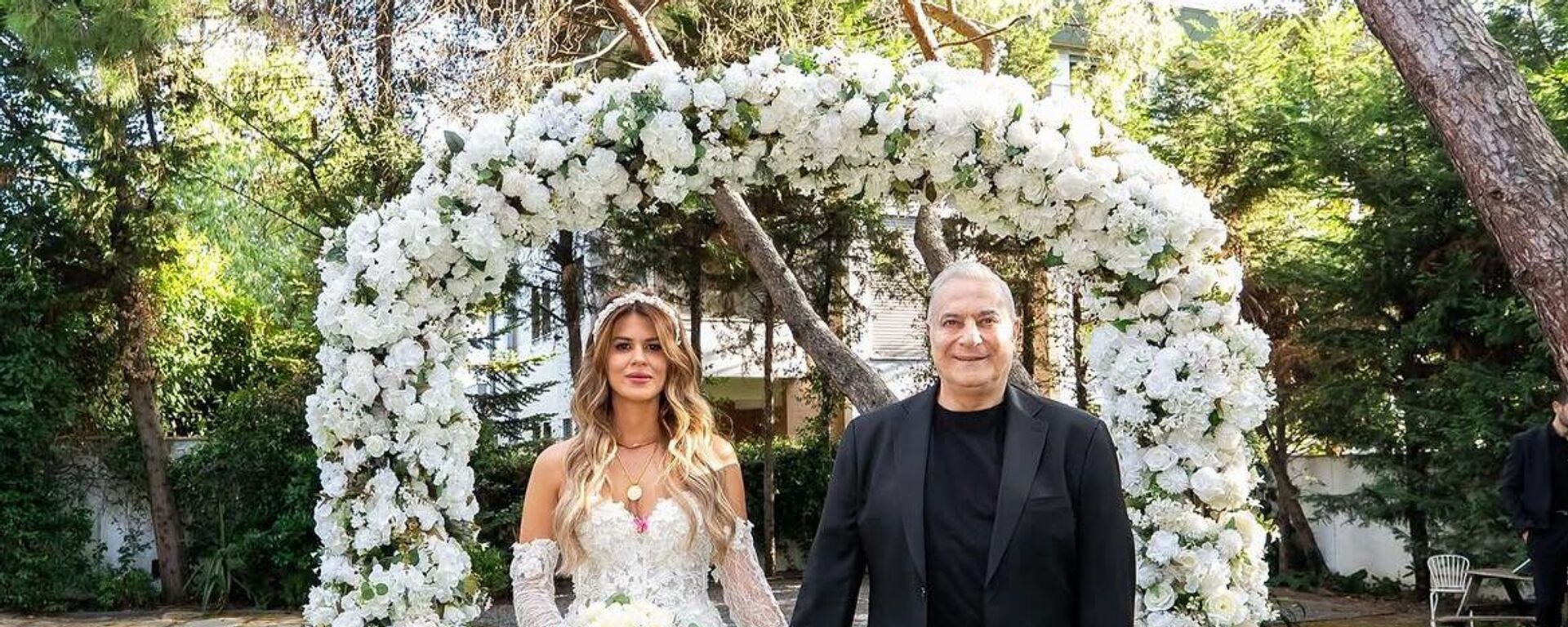 Mehmet Ali Erbil, 6'ncı kez evlendi - Sputnik Türkiye, 1920, 29.08.2025