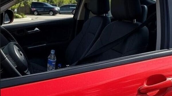 Aracınızda bırakılan plastik sulardan sağlık riski - Sputnik Türkiye